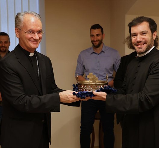 Zagrebačkoj nadbiskupiji darovana rekonstruirana kruna kralja Tomislava, dar hrvatske zajednice u Adelaideu